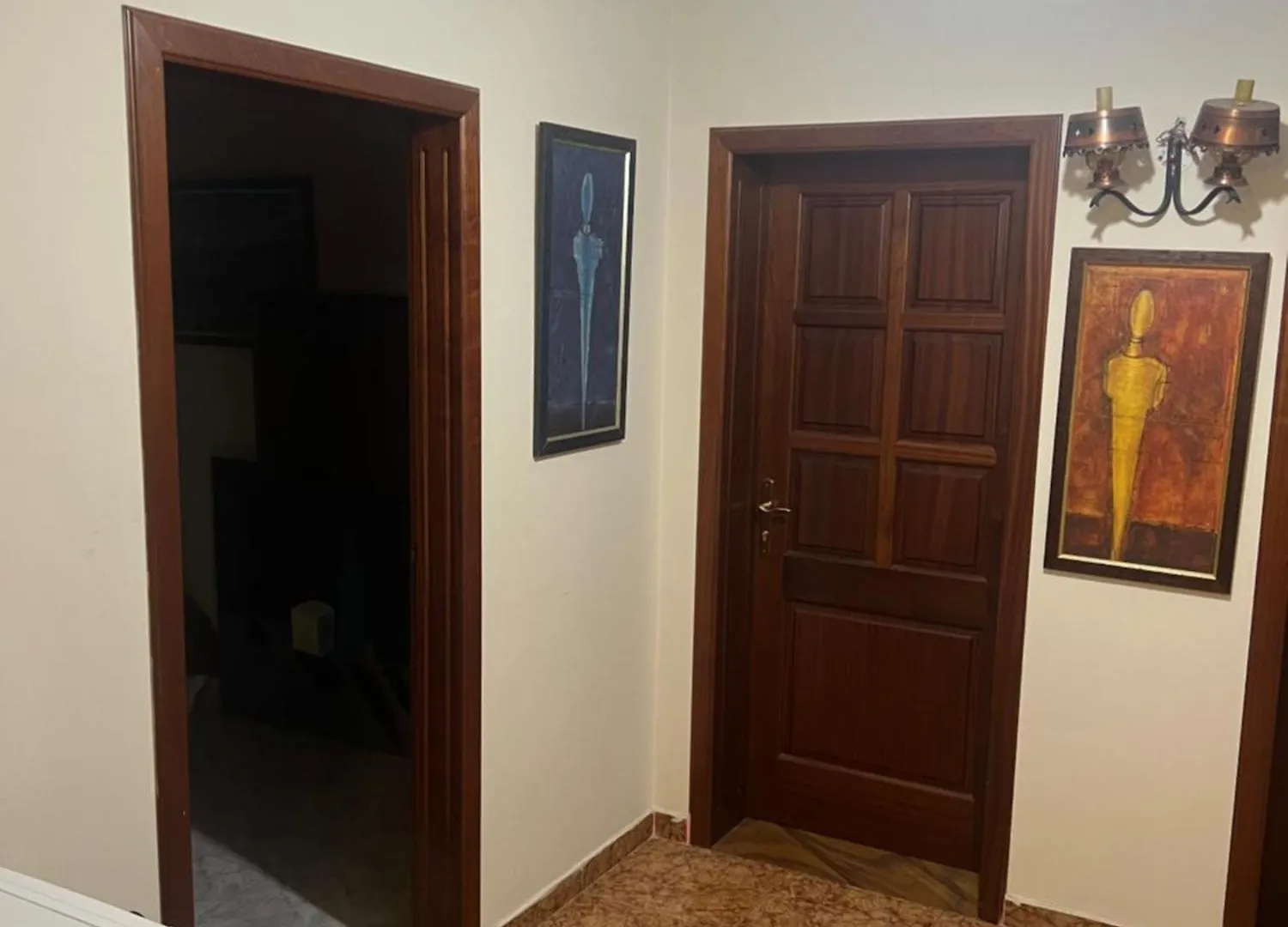 Lux Apartment تيرانا